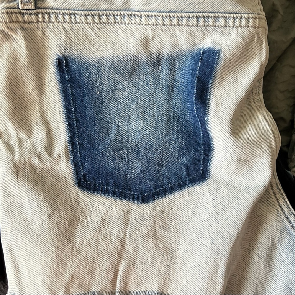 SPLENDID x MARGHERITA | Embroidered Cutoff Denim Shorts Size 30 - Picture 8 of 12